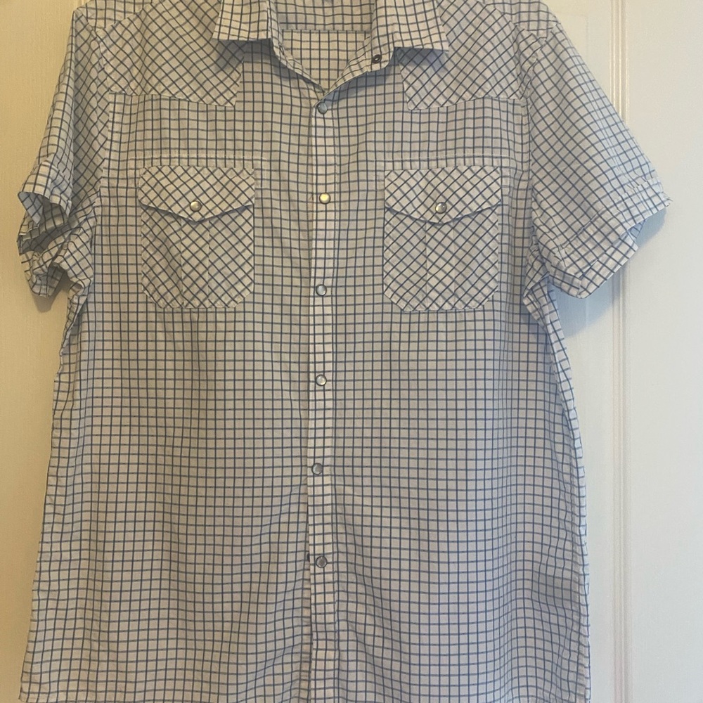 Kenneth Cole men short sleeve shirt .